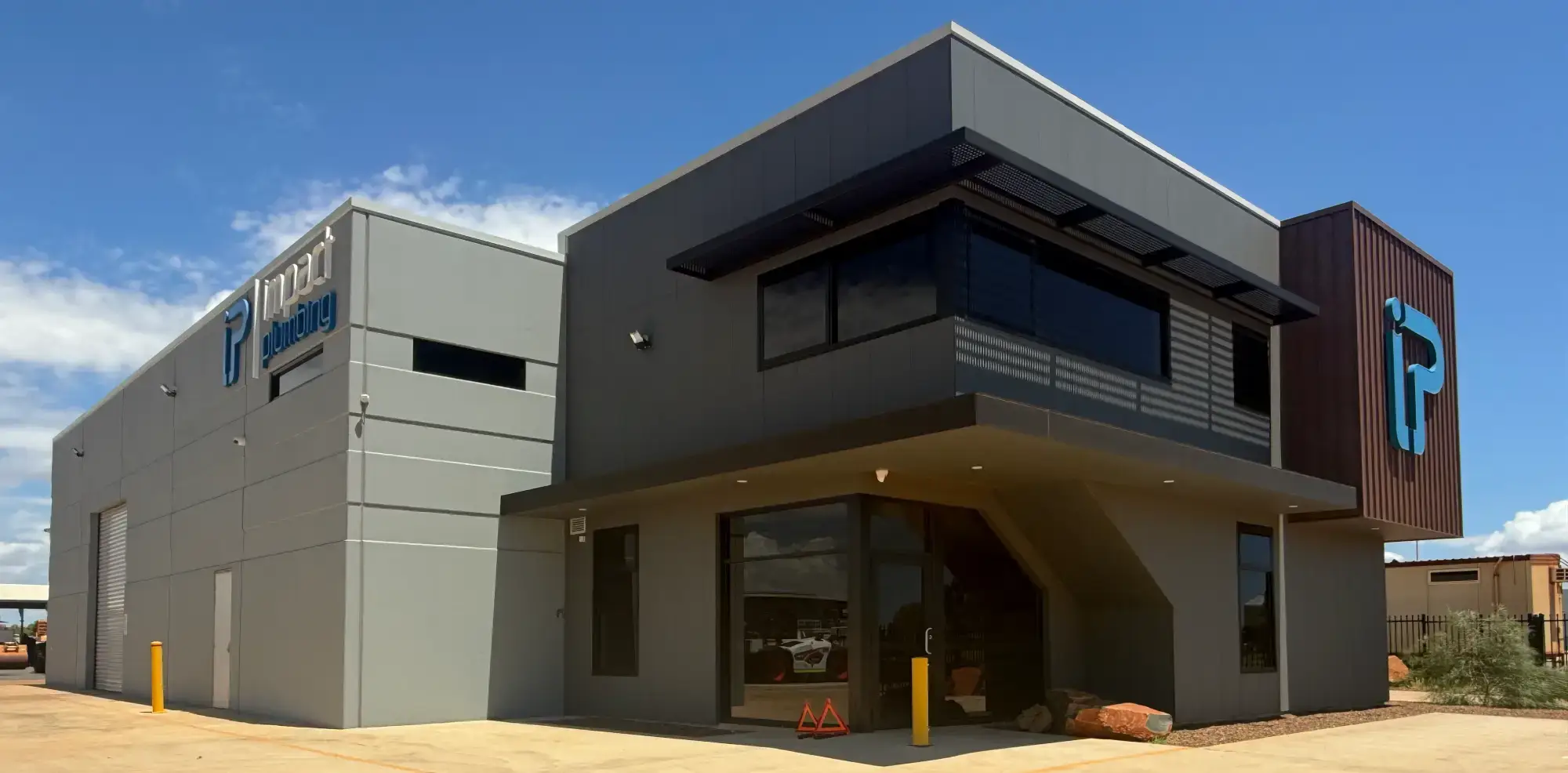 30 Oxide Loop Offices and Warehouse